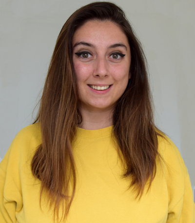 Anda Bouafia, fondatrice de Workfolk Studio, graphiste spécialisée vins et spiritueux